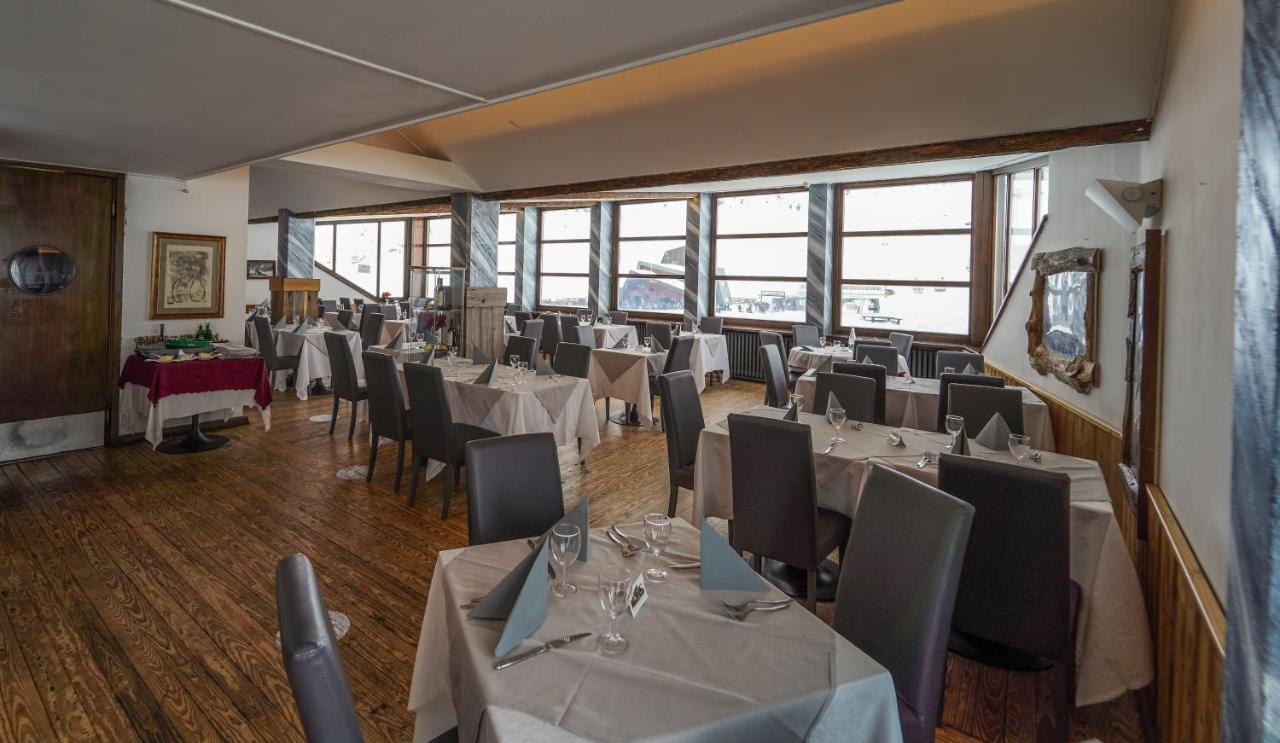 Hotel Lo Stambecco Breuil-Cervinia Exteriör bild