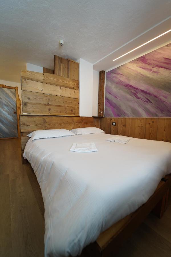 Hotel Lo Stambecco Breuil-Cervinia Exteriör bild