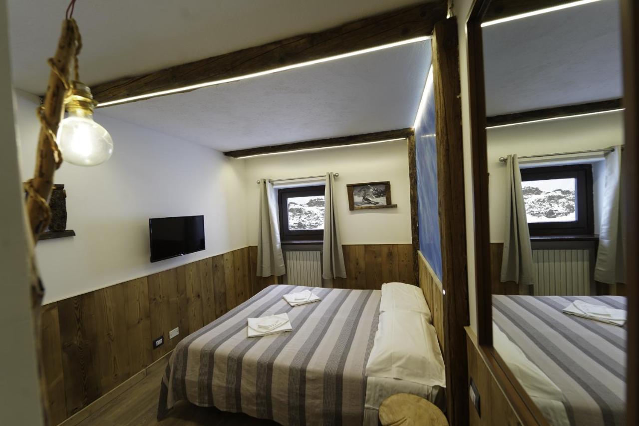Hotel Lo Stambecco Breuil-Cervinia Exteriör bild