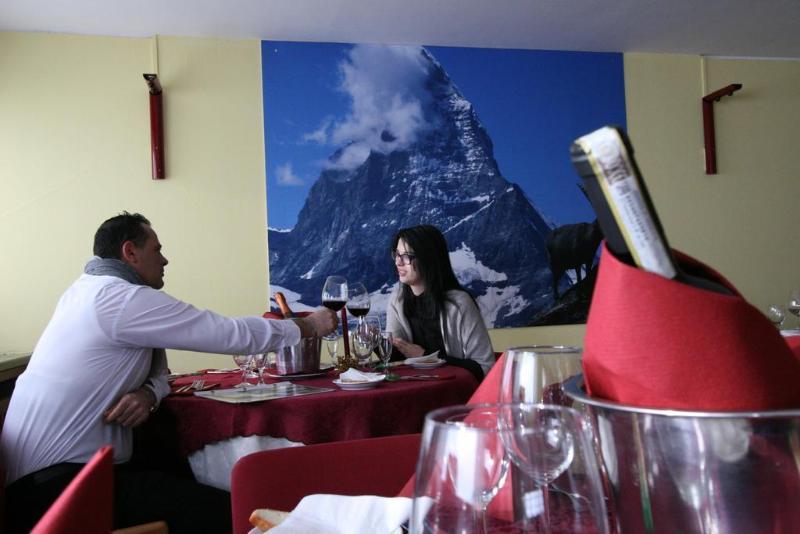 Hotel Lo Stambecco Breuil-Cervinia Exteriör bild