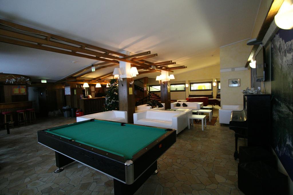 Hotel Lo Stambecco Breuil-Cervinia Exteriör bild