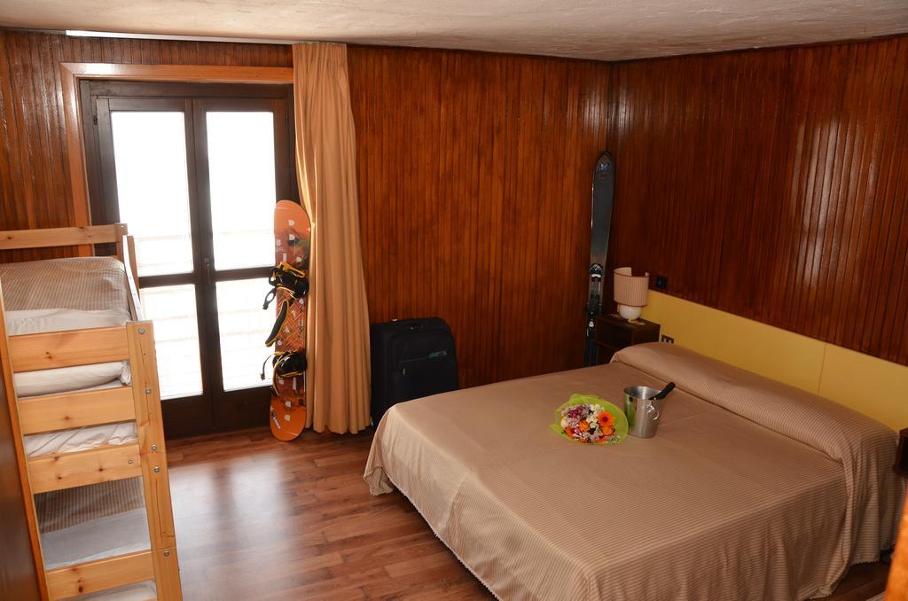 Hotel Lo Stambecco Breuil-Cervinia Exteriör bild