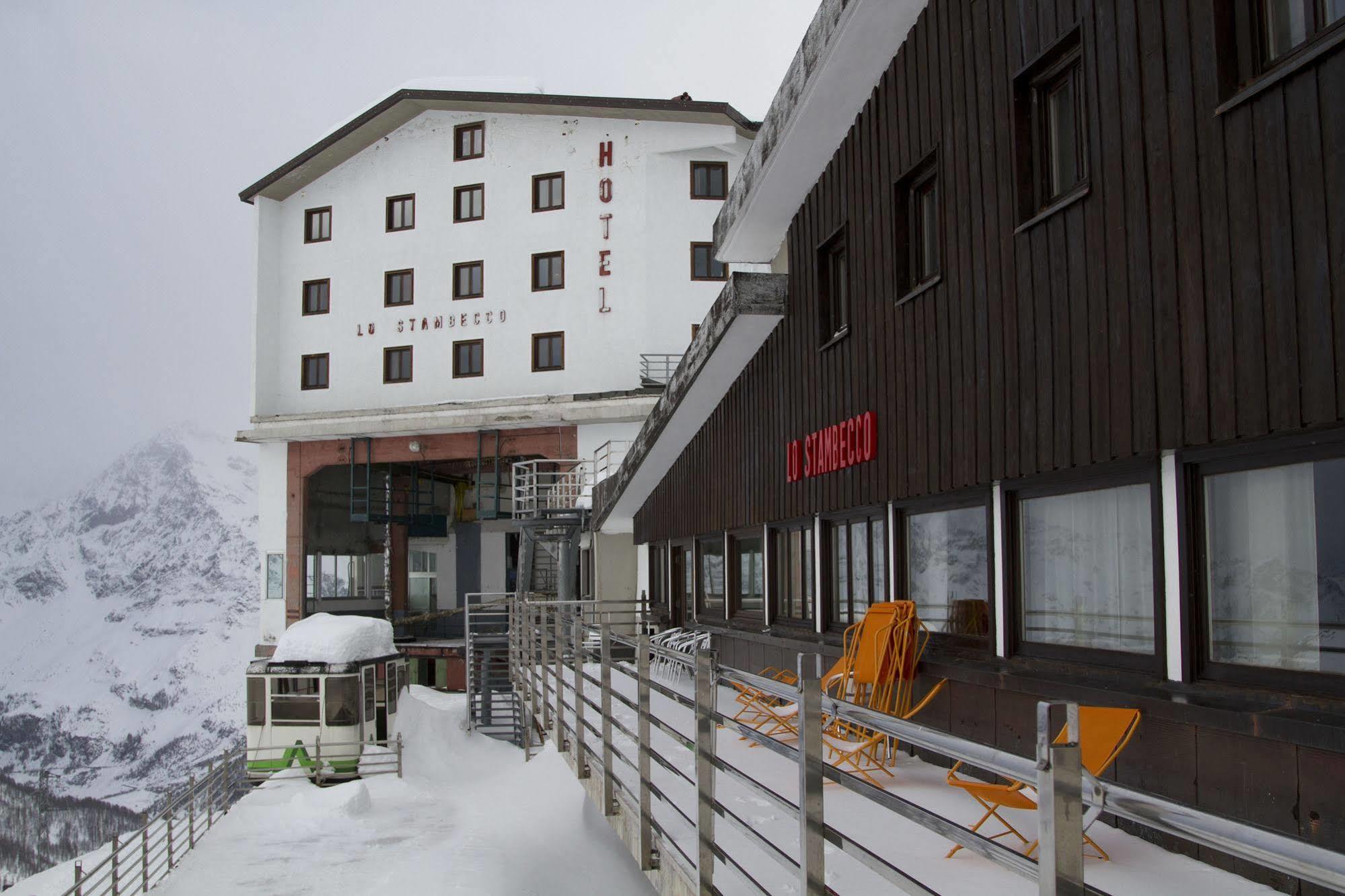 Hotel Lo Stambecco Breuil-Cervinia Exteriör bild